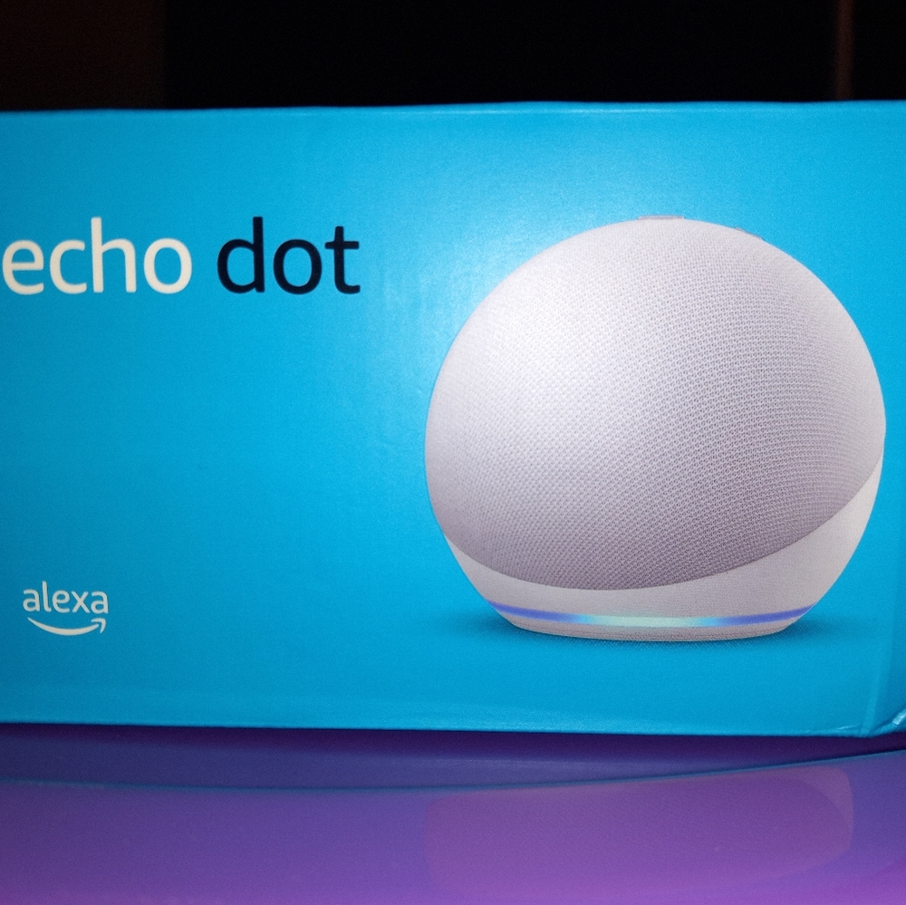 NIB Echo Dot 4th Gen Smart Speaker/Alexa